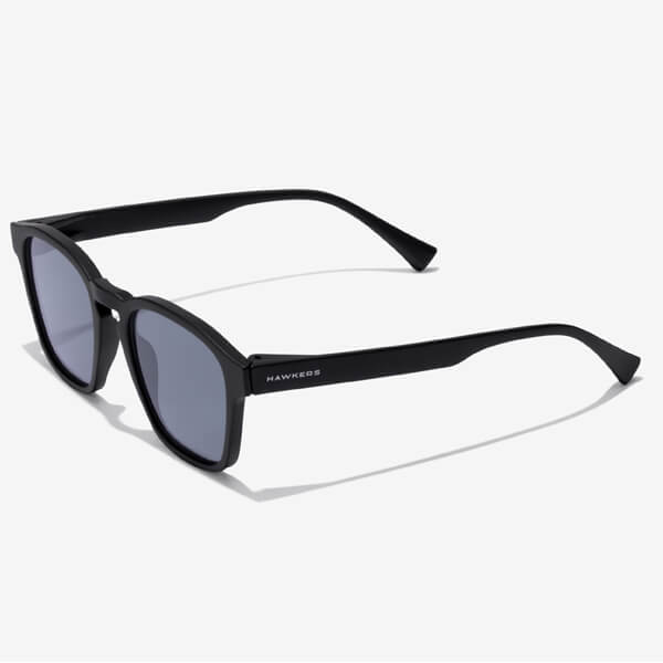 HAWKERS Black Classy Polarized Premium Ανδρικά -> Ανδρικά Γυαλιά Ηλίου -> Ολα τα Γυαλιά Ηλίου